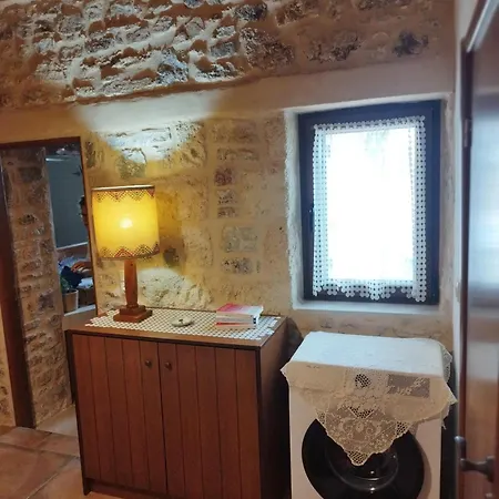 Thelya - Stone House * Apollona