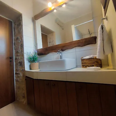 Thelya - Stone House Casa vacanze