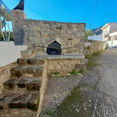 Thelya's Stone House Nyaraló Apollona