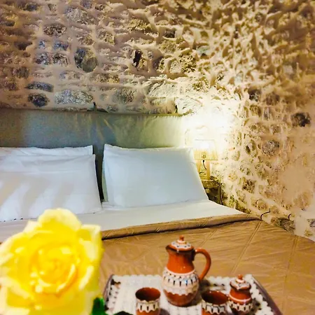 Thelya's Stone House Nyaraló Apollona