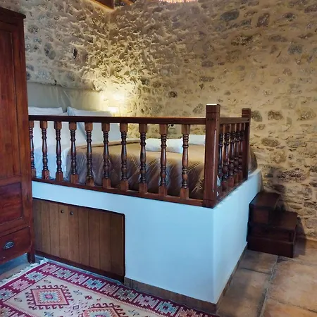 בית נופש Thelya - Stone House Apollona