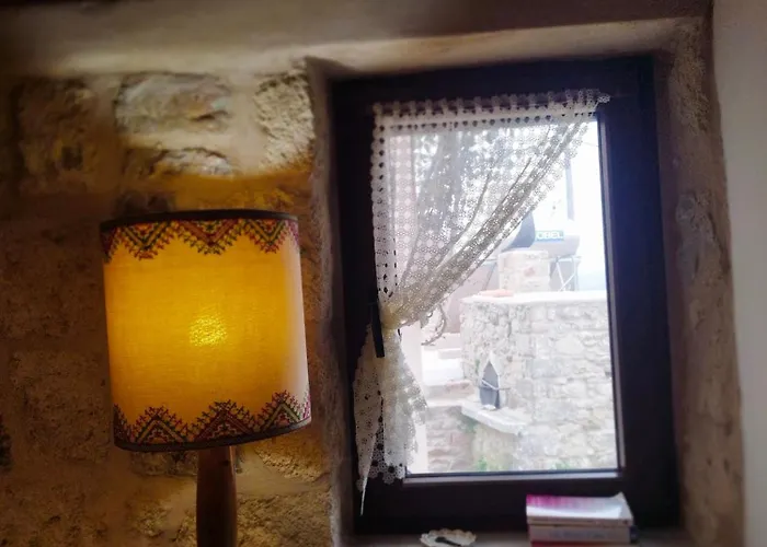 Thelya - Stone House Prázdninový dům