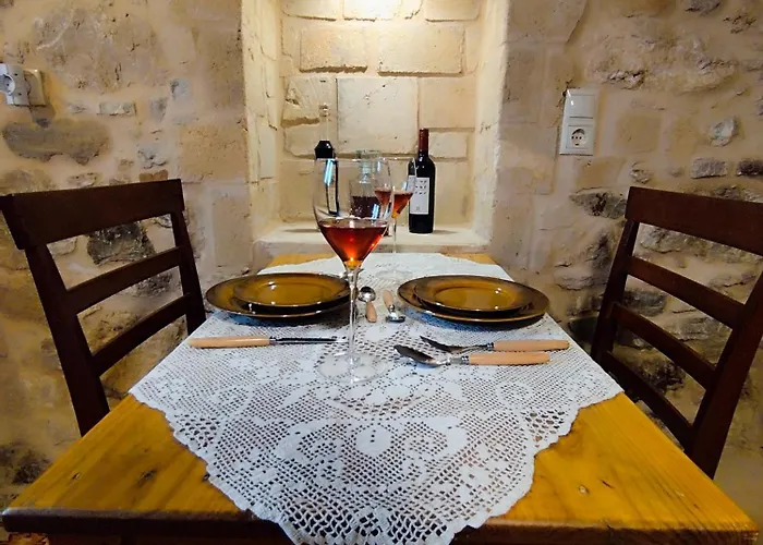 Thelya - Stone House Apollona