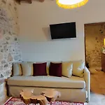 Thelya - Stone House Дом отдыха