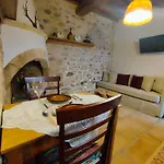 Thelya - Stone House Apollona