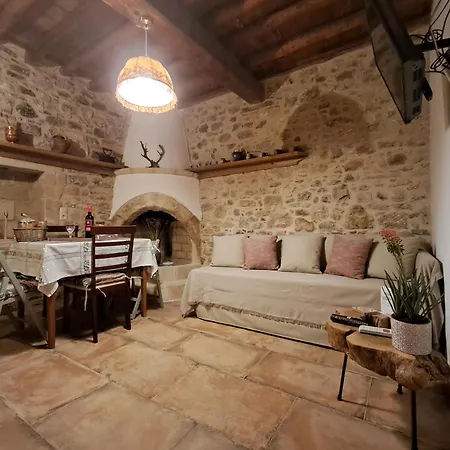 Σπίτι διακοπών Thelya - Stone House