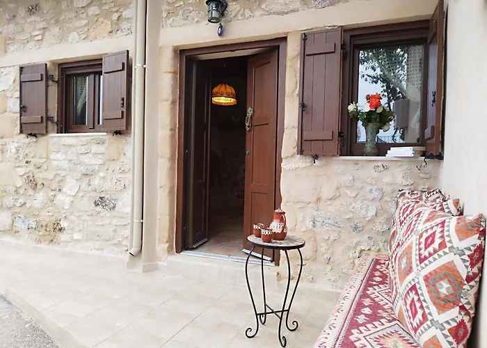 Thelya - Stone House Apollona