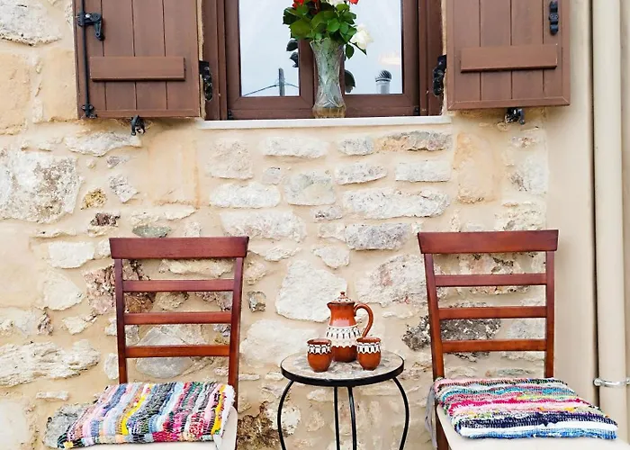 Thelya - Stone House Apollona