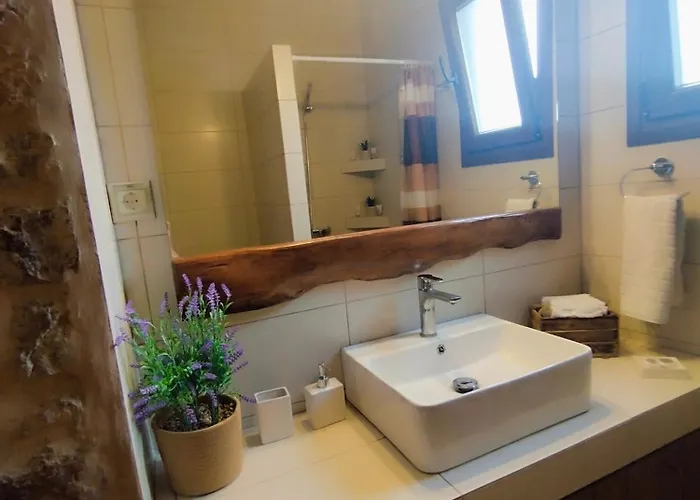 بيت للعطل Thelya - Stone House